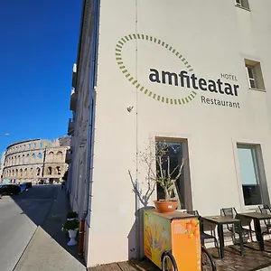Szálloda Amfiteatar Póla